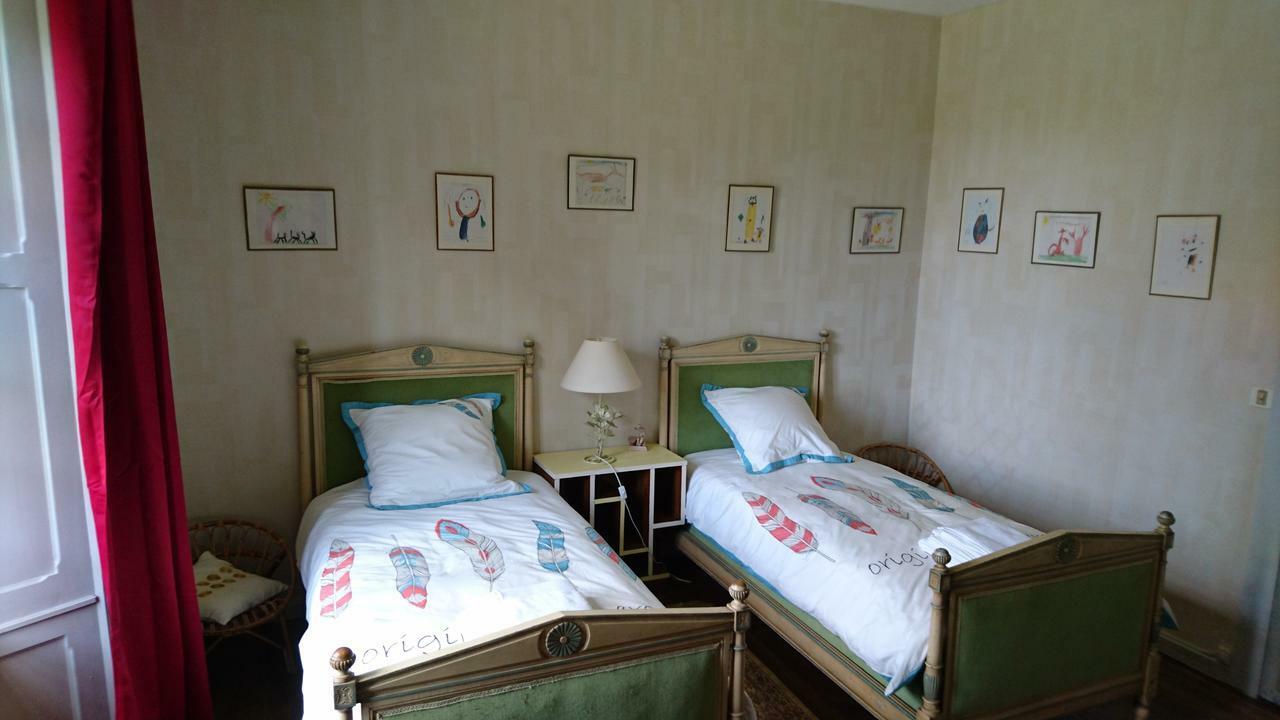 Bed and Breakfast Pierre Deluen Domaine De La Grange De Quaire Chassenon Exterior foto
