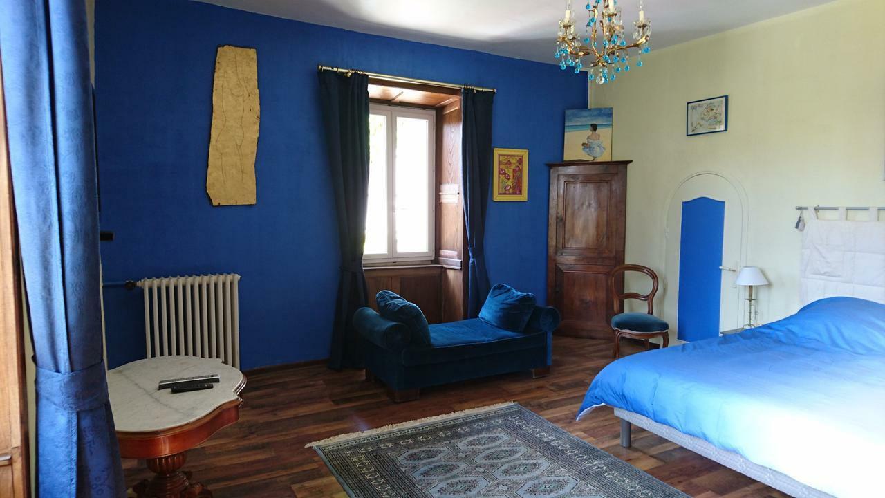 Bed and Breakfast Pierre Deluen Domaine De La Grange De Quaire Chassenon Exterior foto